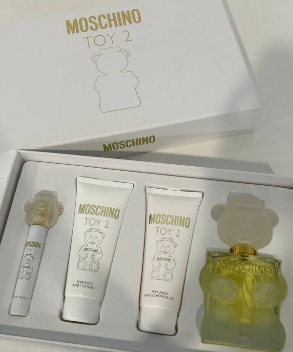 MOSCHINO TOY 2 EDP 4IN1 SET (10ML,100ML,BATH & SHOWEL GEL , BODY LOTION)